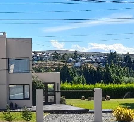 Casa Luminosa Con Parque Y Vista Espectacular Apartment El Calafate Ngoại thất bức ảnh