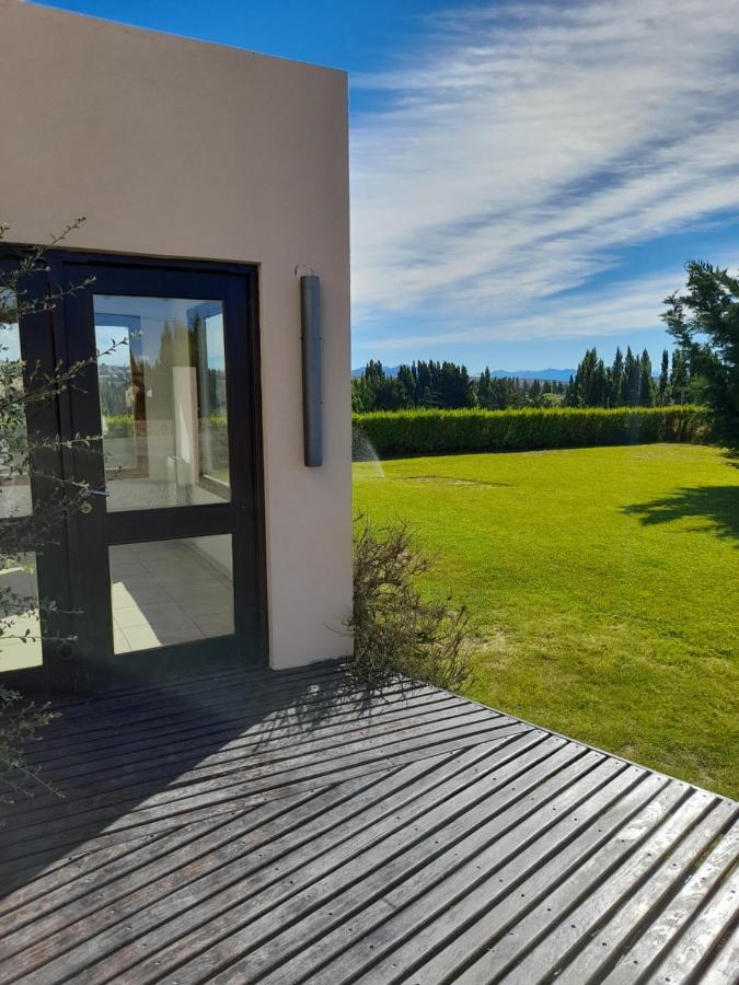 Casa Luminosa Con Parque Y Vista Espectacular Apartment El Calafate Ngoại thất bức ảnh