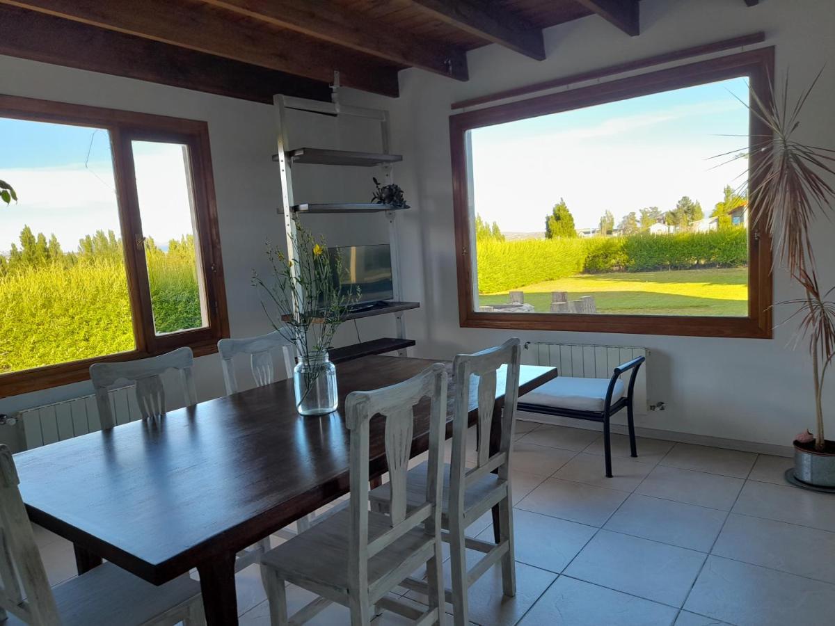 Casa Luminosa Con Parque Y Vista Espectacular Apartment El Calafate Ngoại thất bức ảnh